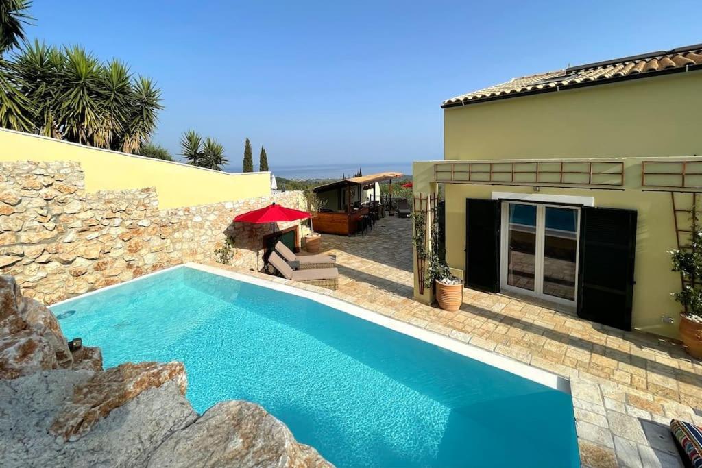 Kefi - Spectacular View